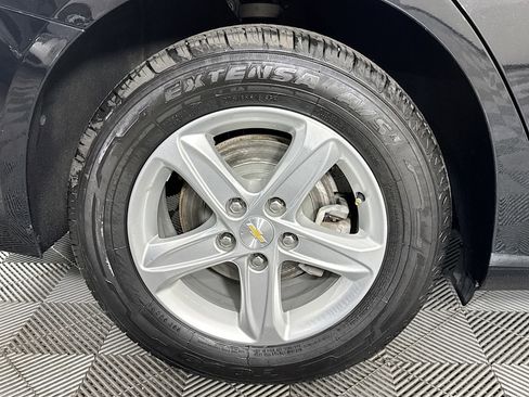 Used 2021 Chevrolet Malibu LS image 32