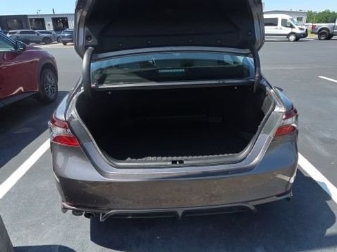 Used 2023 Toyota Camry SE w/ Cold Weather Package FWD image 18