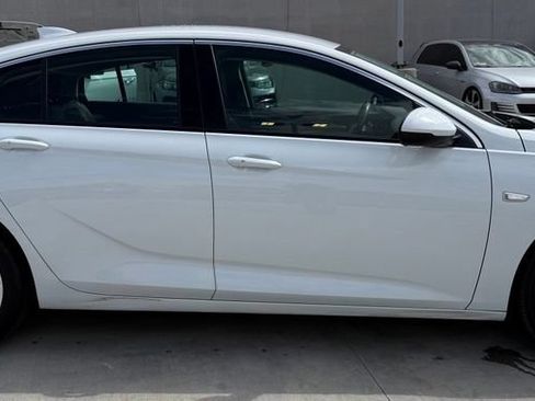 Used 2018 Buick Regal Preferred FWD image 4