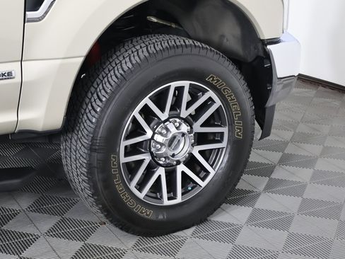 Used 2017 Ford F250 Lariat w/ Lariat Value Package image 67