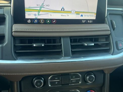 Used 2021 Chevrolet Suburban High Country w/ Premium Package AWD/4WD image 6