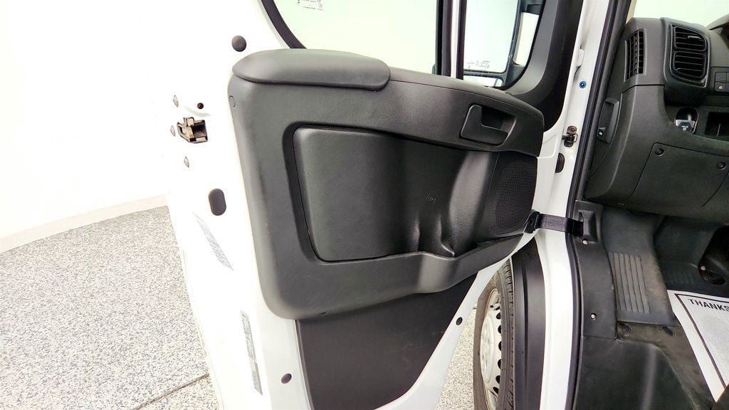 Used 2025 RAM ProMaster 2500 w/ U-Haul Equipment Group FWD image 10
