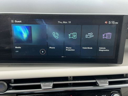 Certified 2025 Hyundai Tucson SE image 16