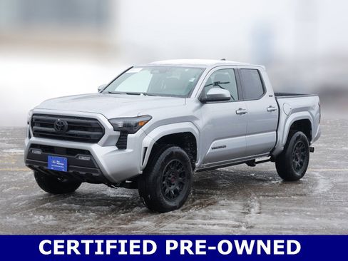 Used 2025 Toyota Tacoma SR5 image 1