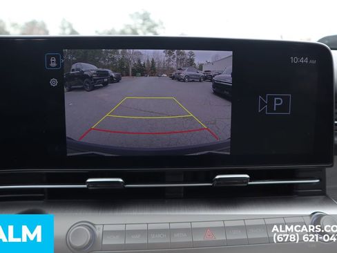 Used 2025 Hyundai Kona SE image 33