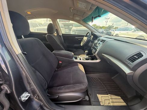 Used 2013 Nissan Altima 2.5 S FWD image 22
