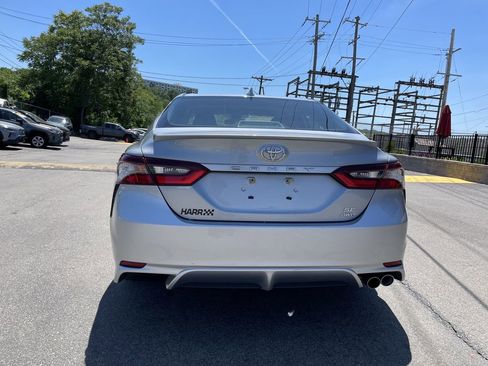 Used 2023 Toyota Camry SE w/ Cold Weather Package AWD/4WD image 4