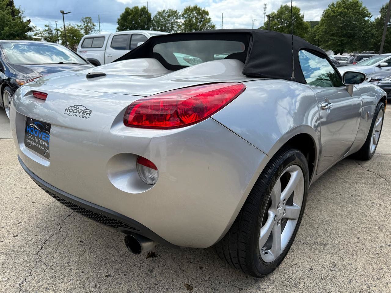Used 2008 Pontiac Solstice Convertible RWD image 5