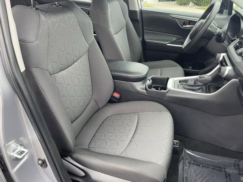 Certified 2022 Toyota RAV4 XLE image 15