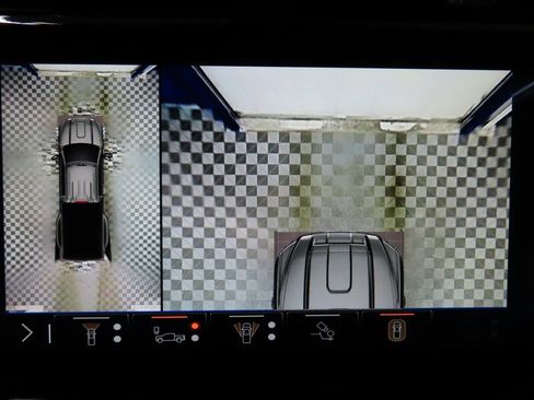 Used 2024 GMC Sierra 3500 Denali image 16