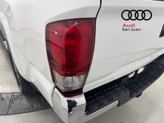 Used 2017 Toyota Tacoma SR5 w/ Tow Package RWD image 11