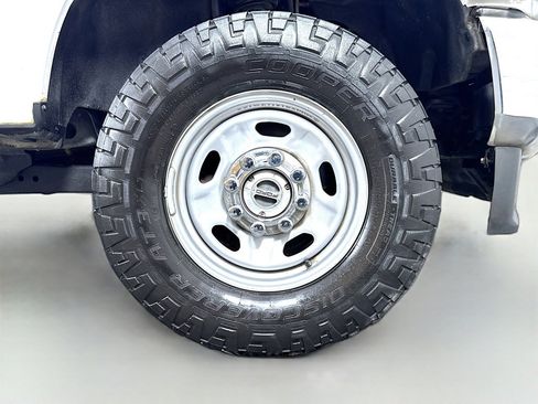 Used 2020 Ford F350 XL w/ Power Equipment Group image 9