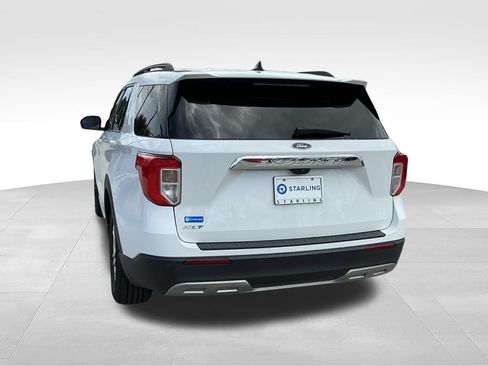 Used 2023 Ford Explorer XLT w/ Equipment Group 202A RWD image 4