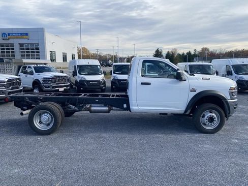 New 2026 RAM 5500 Tradesman w/ Chrome Appearance Group image 8