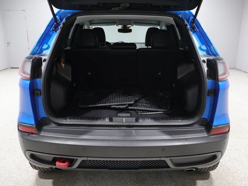 Used 2021 Jeep Cherokee Trailhawk AWD/4WD image 19