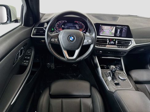 Used 2020 BMW 330i Sedan w/ Driving Assistance Package RWD image 17