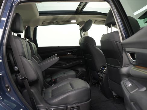 Used 2025 Subaru Ascent Bronze Edition image 13