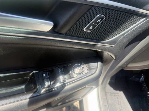 Used 2020 Ford Edge SEL w/ Convenience Package FWD image 10