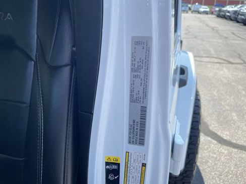 Used 2021 Jeep Wrangler Unlimited Sahara w/ Cold Weather Group AWD/4WD image 34