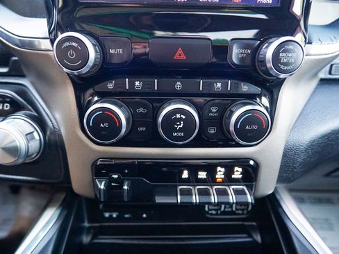 Used 2019 RAM 1500 Laramie RWD image 31