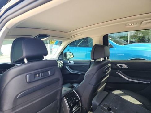 Used 2019 BMW X7 xDrive50i w/ Premium Package AWD/4WD image 13