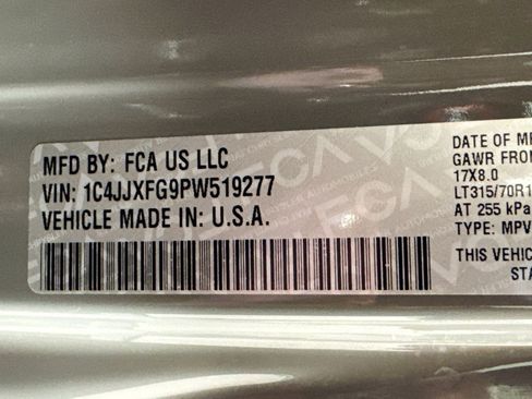 Used 2023 Jeep Wrangler Unlimited Rubicon w/ Xtreme 35 Tire Package image 18