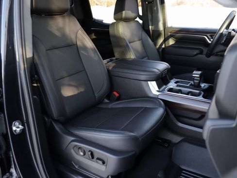 Used 2023 GMC Sierra 1500 SLT w/ SLT Convenience Package image 32