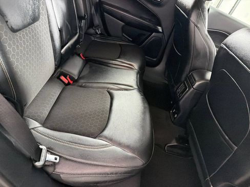 Used 2018 Jeep Compass Latitude w/ Popular Equipment Group AWD/4WD image 22