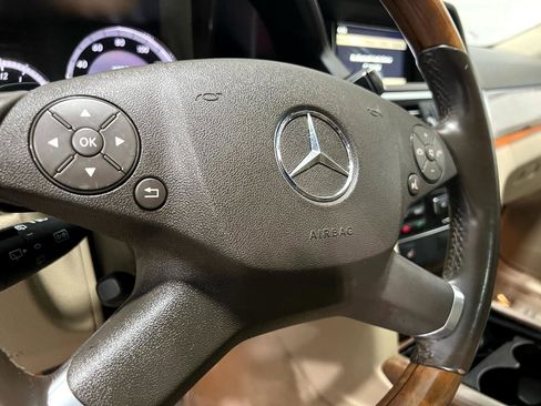 Used 2011 Mercedes-Benz E 350 4MATIC Wagon image 40