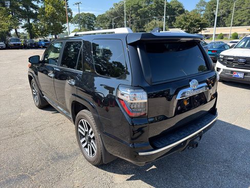 Used 2024 Toyota 4Runner Limited AWD/4WD image 7