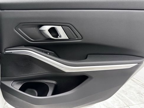 Used 2025 BMW 330i xDrive Sedan w/ Convenience Package image 38