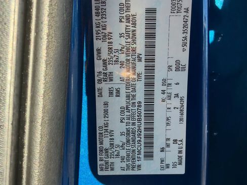 Used 2017 Ford Escape Titanium w/ Equipment Group 301A AWD/4WD image 34