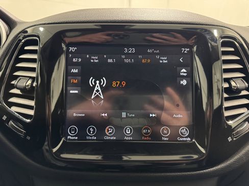 Used 2018 Jeep Compass Limited w/ Navigation Group image 11