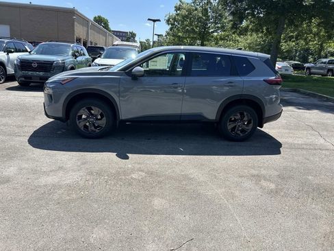 New 2026 Nissan Rogue SV AWD/4WD image 4
