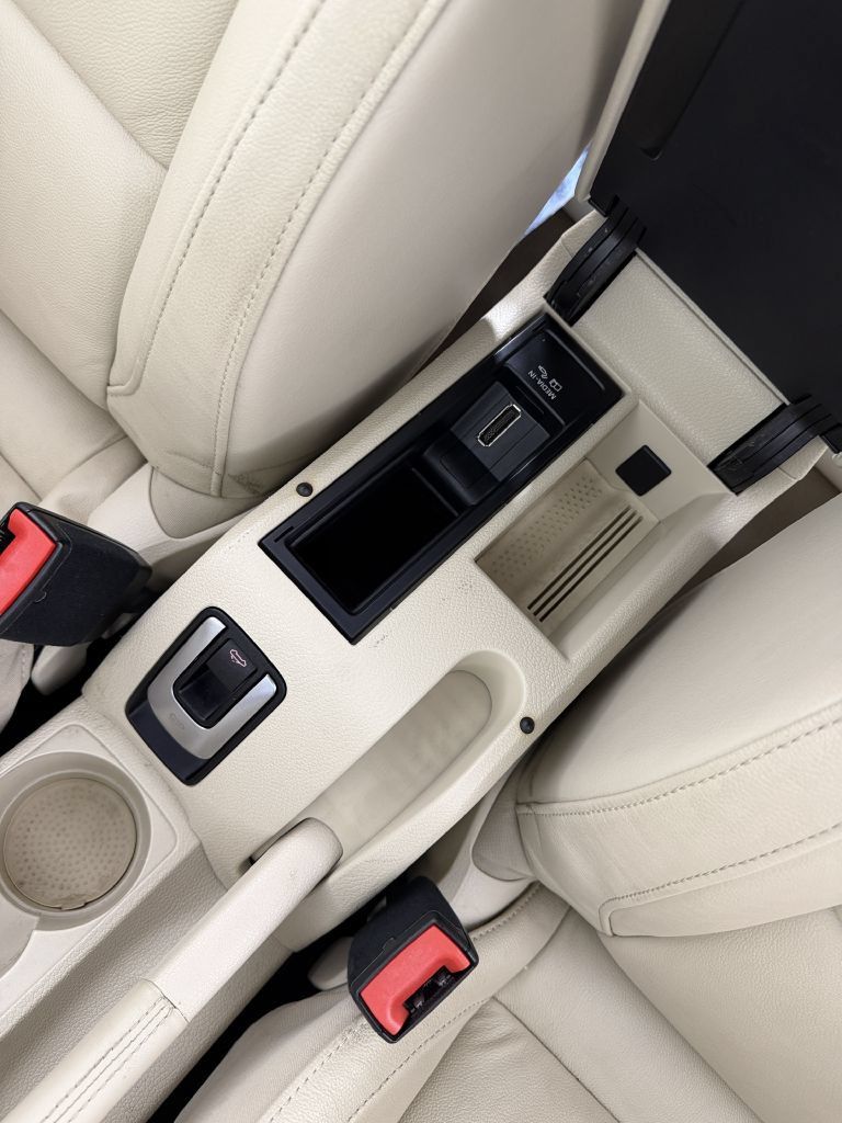 Used 2012 Volkswagen Eos Lux FWD image 44