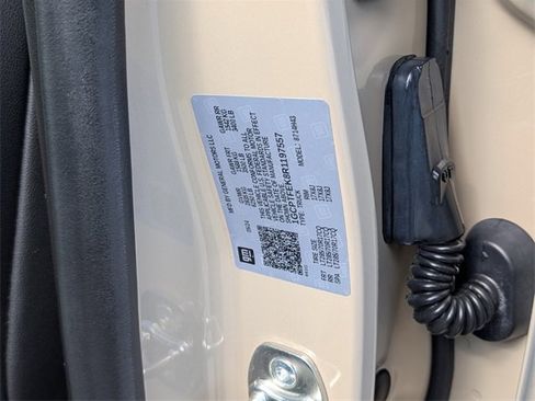 Certified 2024 Chevrolet Colorado ZR2 w/ ZR2 Convenience Package III image 20