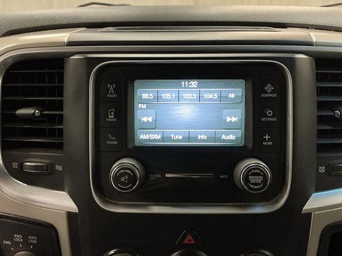 Used 2015 RAM 2500 SLT AWD/4WD image 14