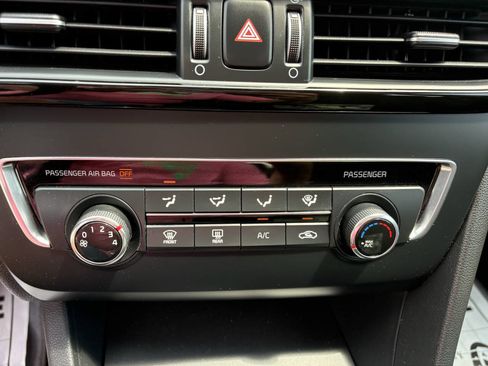 Used 2017 Kia Optima LX FWD image 27