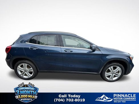 Used 2019 Mercedes-Benz GLA 250 4MATIC w/ Premium Package image 3