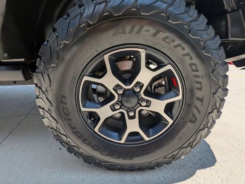 Used 2022 Jeep Wrangler Unlimited Rubicon image 45