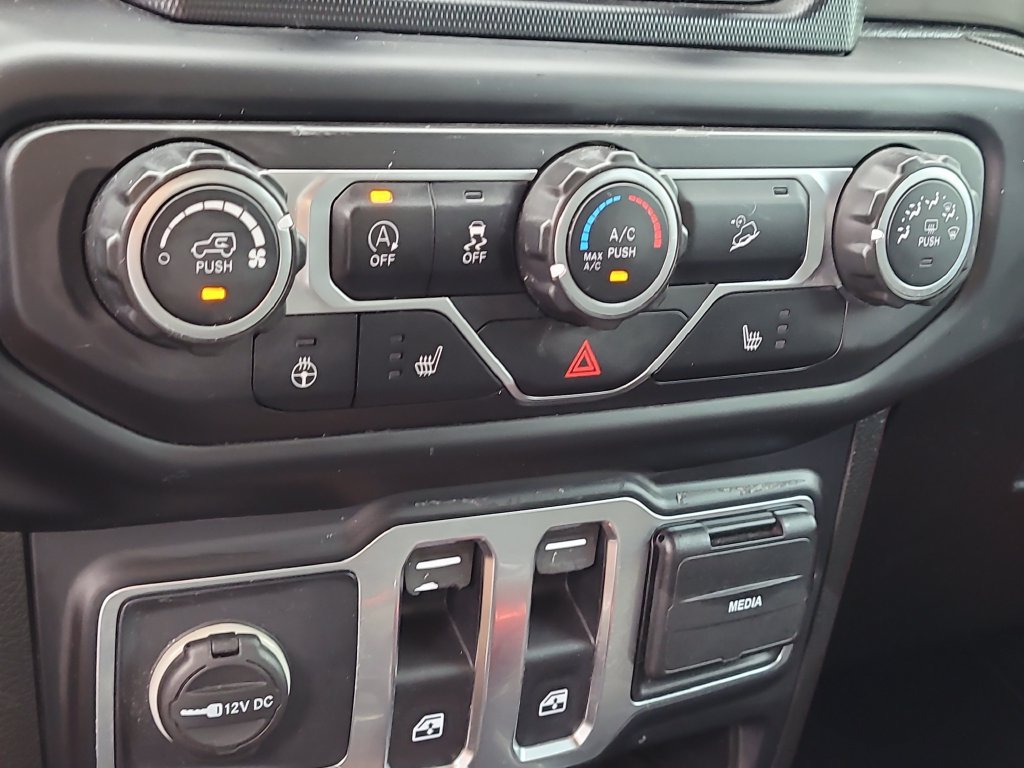 Used 2019 Jeep Wrangler Sport w/ Quick Order Package 24S AWD/4WD image 19