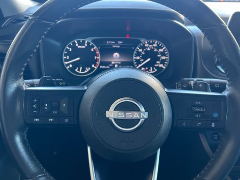 Used 2024 Nissan Rogue SV w/ SV Premium Package image 20