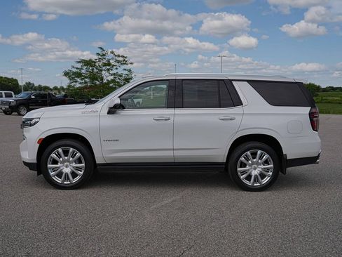 Used 2022 Chevrolet Tahoe High Country AWD/4WD image 10