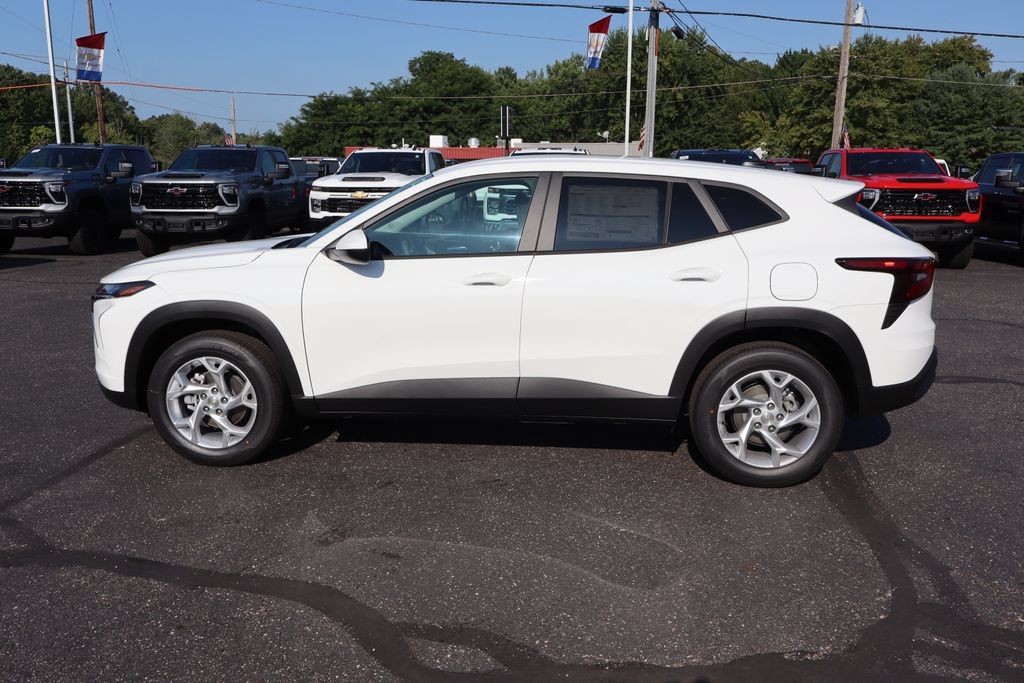 New 2026 Chevrolet Trax LS w/ LS Convenience Package FWD image 20