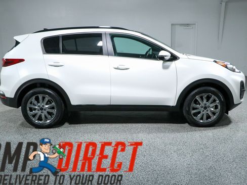 Used 2022 Kia Sportage Nightfall Edition w/ Nighfall AWD Premium Package image 6