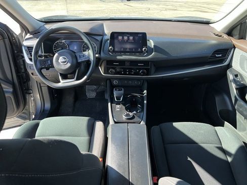 Used 2023 Nissan Rogue S image 21