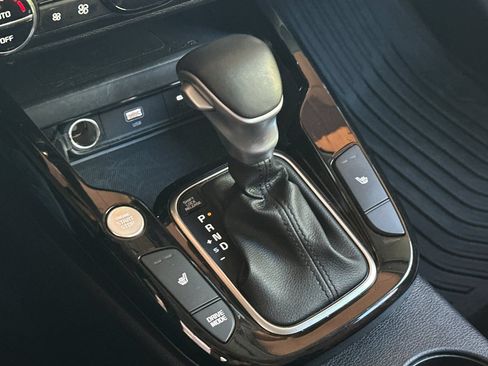Certified 2025 Kia Soul EX FWD image 22