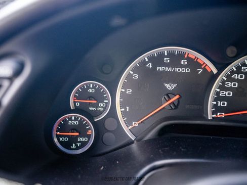 Used 2000 Chevrolet Corvette Coupe RWD image 28