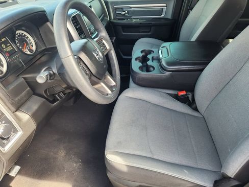 Used 2024 RAM 1500 Classic SLT AWD/4WD image 13