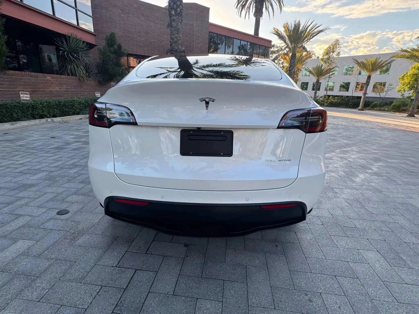 Used 2022 Tesla Model Y Long Range AWD/4WD image 7